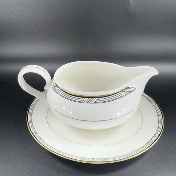 Christopher Stuart Empire House Gravy Boat With Under Plate Thailand Bone China - Picture 13 of 13